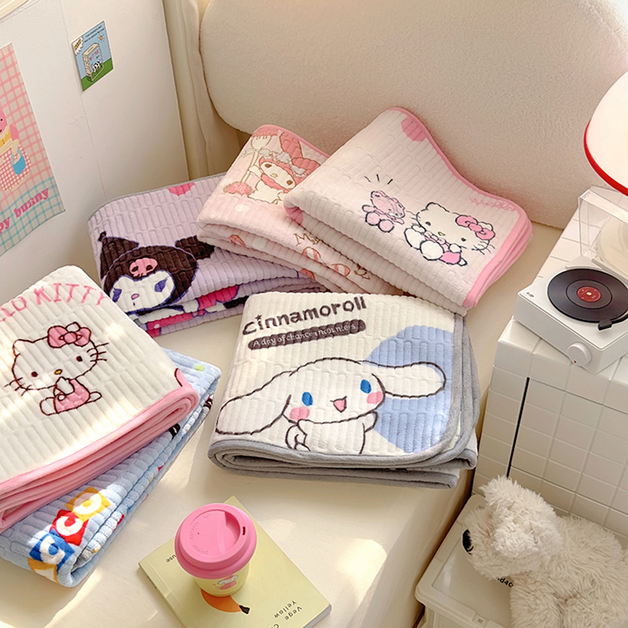 91家纺网 家纺一手货源 找家纺 希诺家居 2025新款儿童系列正版三丽鸥牛奶绒三件套幼儿园多件套 组合图