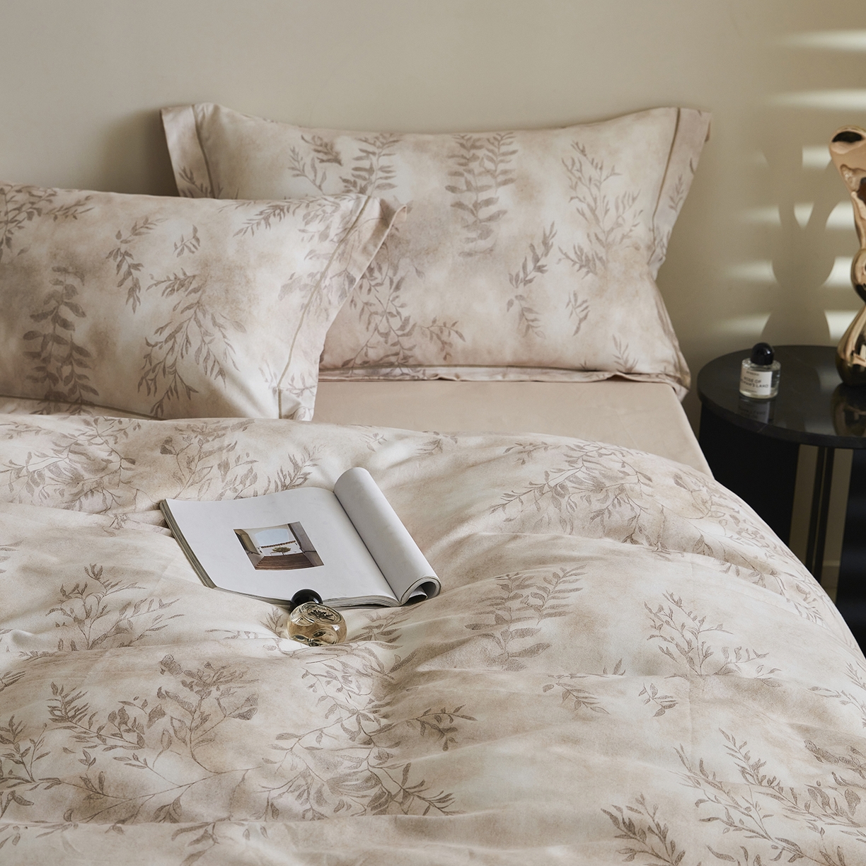 91家纺网 家纺一手货源 找家纺 嘉汀兰家居 2025新款全棉纯棉数码印花生态磨毛四件套 杏花微雨