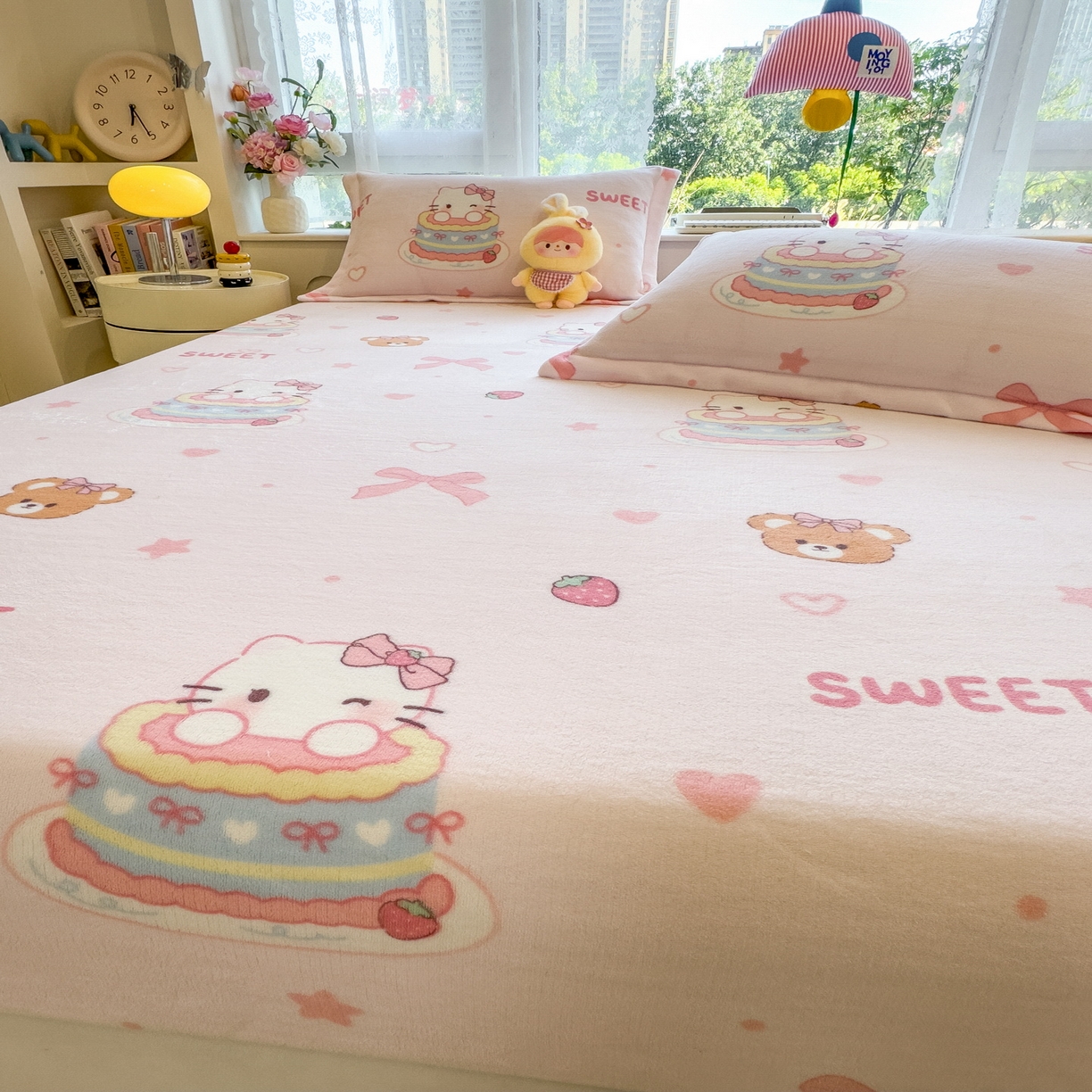 91家纺网 家纺一手货源 找家纺 （总）丝羽坊 2025新款印花小清新牛奶绒印花床笠三件套