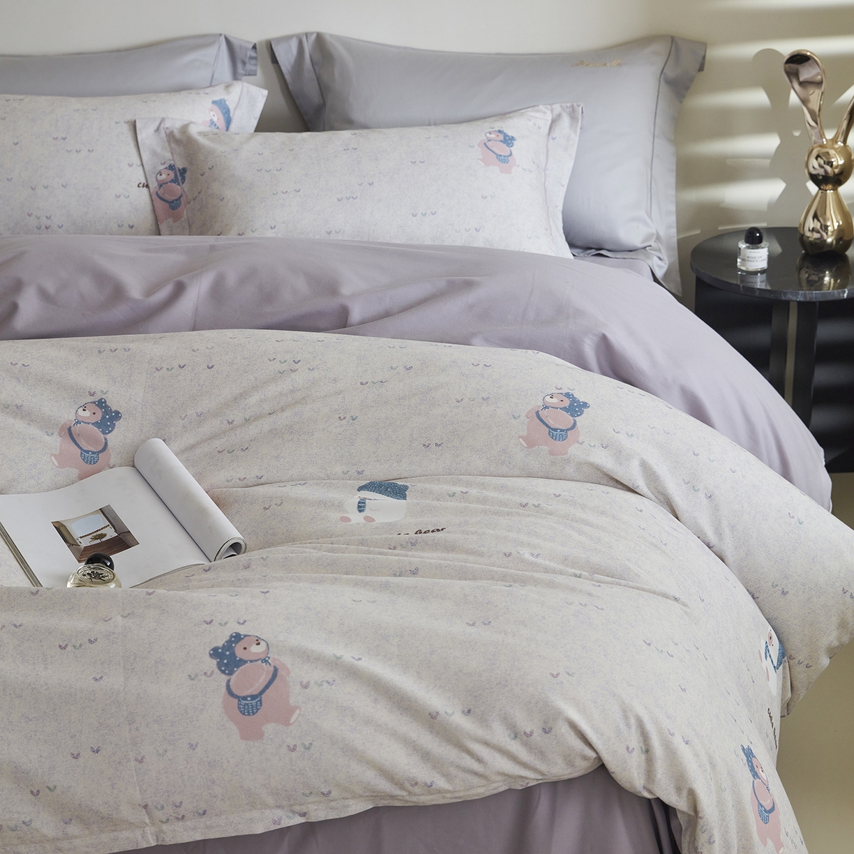 91家纺网 家纺一手货源 找家纺 嘉汀兰家居 2025新款全棉纯棉数码印花生态磨毛四件套 幸福熊米