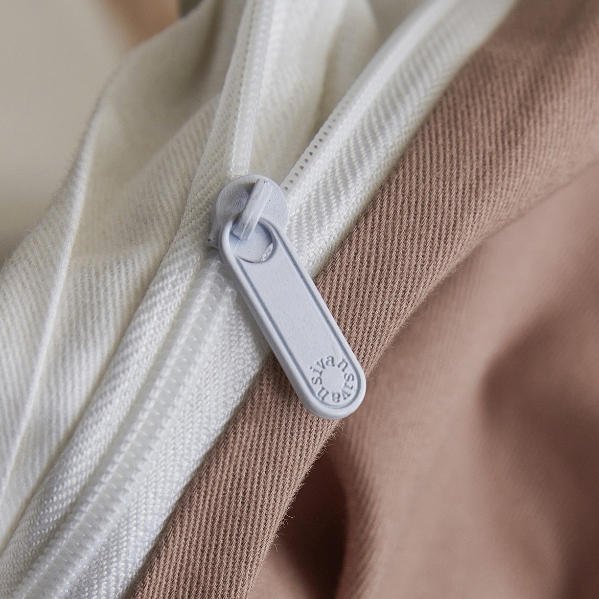 91家纺网 家纺一手货源 找家纺 嘉汀兰家居 2025新款全棉纯棉数码印花生态磨毛四件套 幽舒-桔