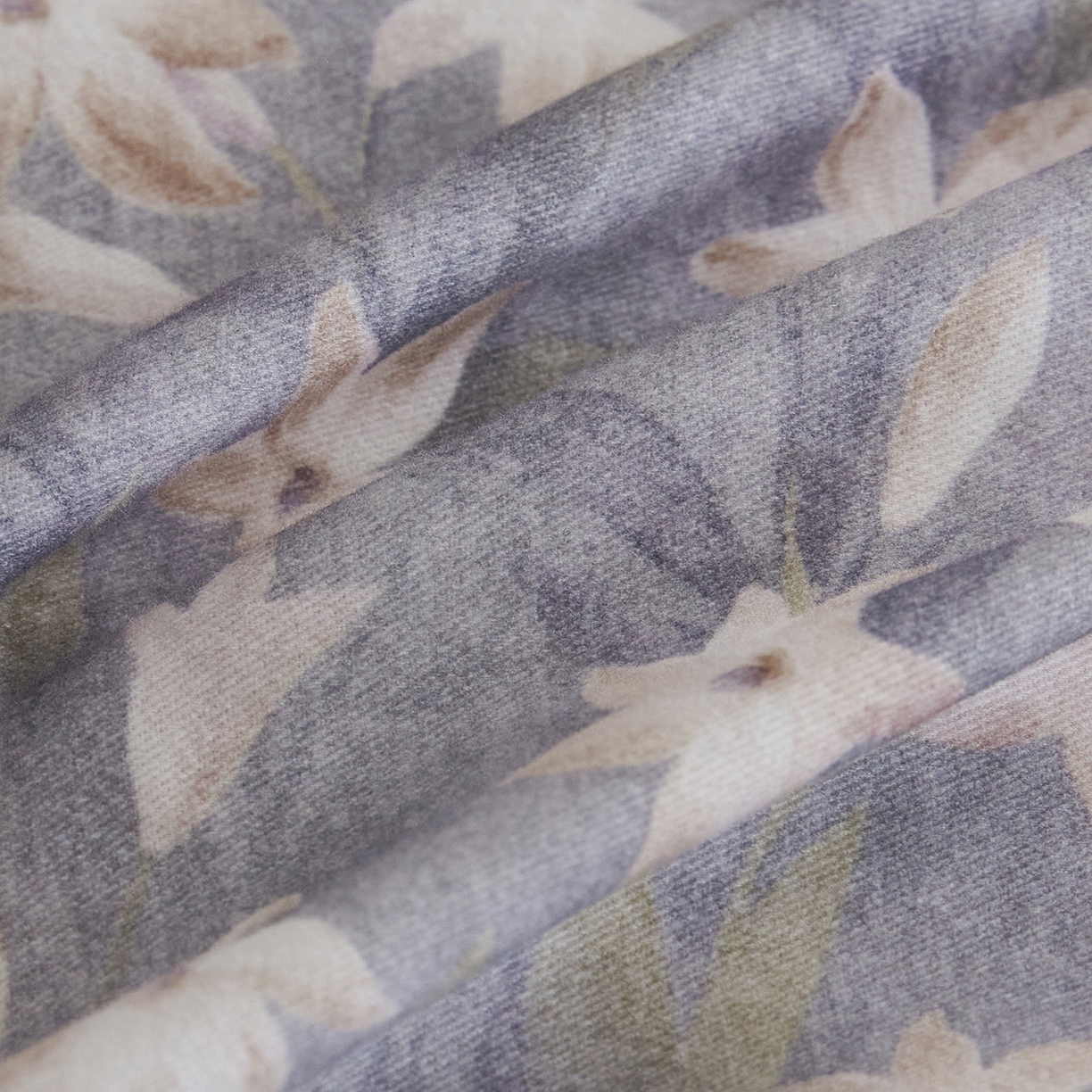 91家纺网 家纺一手货源 找家纺 嘉汀兰家居 2025新款全棉纯棉数码印花生态磨毛四件套 雨晴-灰