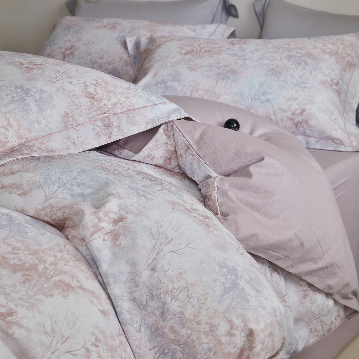 91家纺网 家纺一手货源 找家纺 嘉汀兰家居 2025新款全棉纯棉数码印花生态磨毛四件套 云栖处