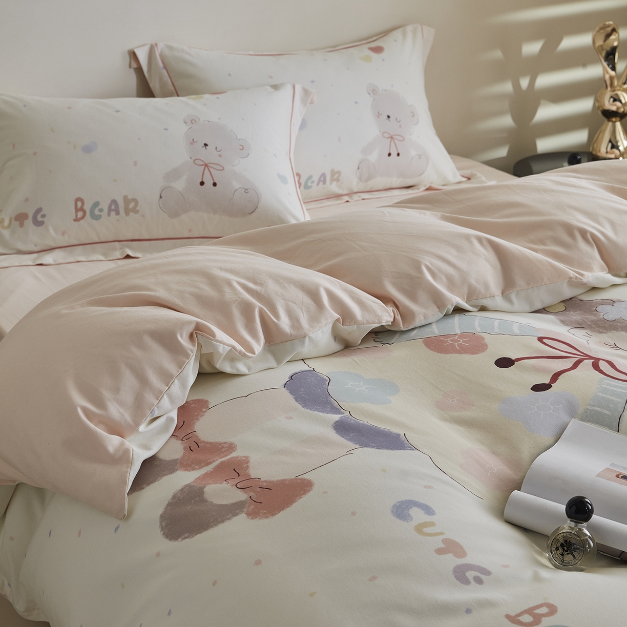 91家纺网 家纺一手货源 找家纺 嘉汀兰家居 2025新款全棉纯棉大版数码印花生态磨毛四件套 可爱多-米