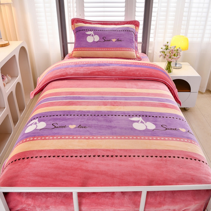 91家纺网 家纺一手货源 找家纺 绒品荟家纺 2025新款加厚牛奶绒三件套金貂绒法莱绒冬季床单款床笠款学生宿舍单人三件套恋语