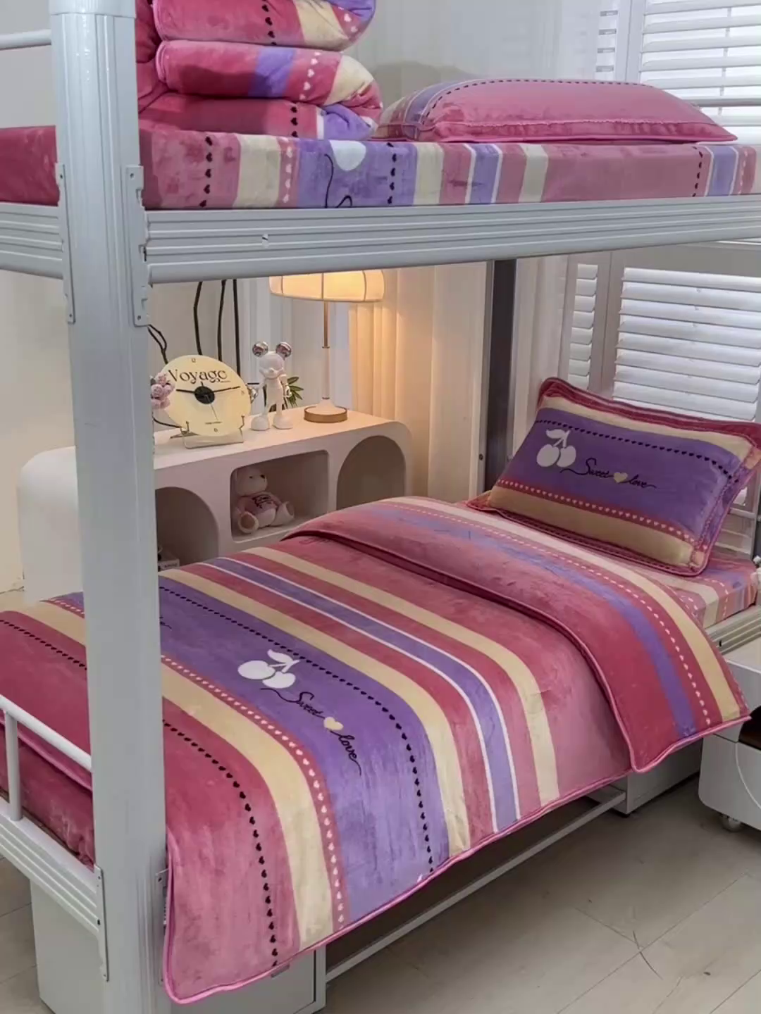 91家纺网 家纺一手货源 找家纺 绒品荟家纺 2025新款加厚牛奶绒三件套金貂绒法莱绒冬季床单款床笠款学生宿舍单人三件套恋语