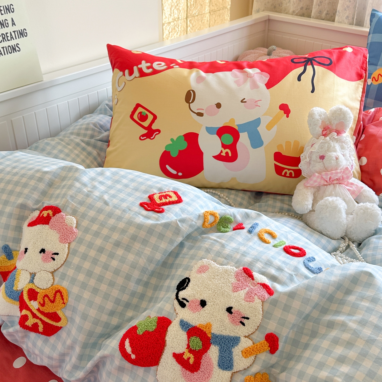 91家纺网 家纺一手货源 找家纺 柚子YOUTH 2025新款全棉A类母婴级卡通绣花四件套 汉堡小猫