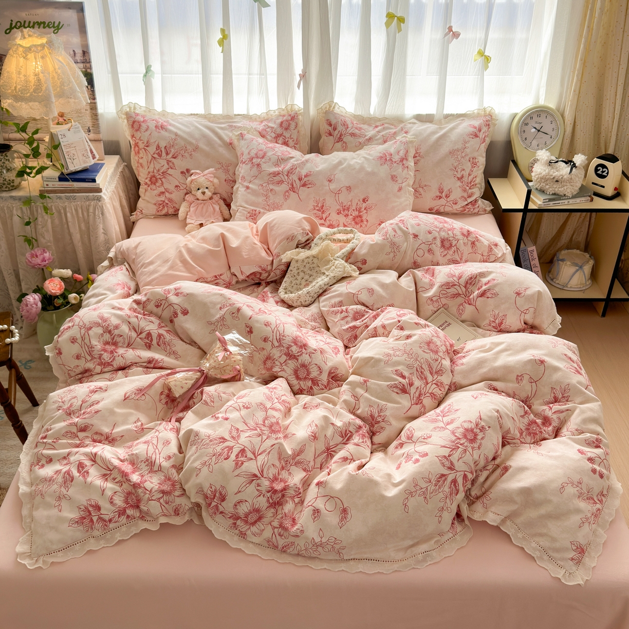 91家纺网 家纺一手货源 找家纺 简宜家居（朝初家纺） 2025新款全棉磨毛蕾丝花边四件套 花蔓-红