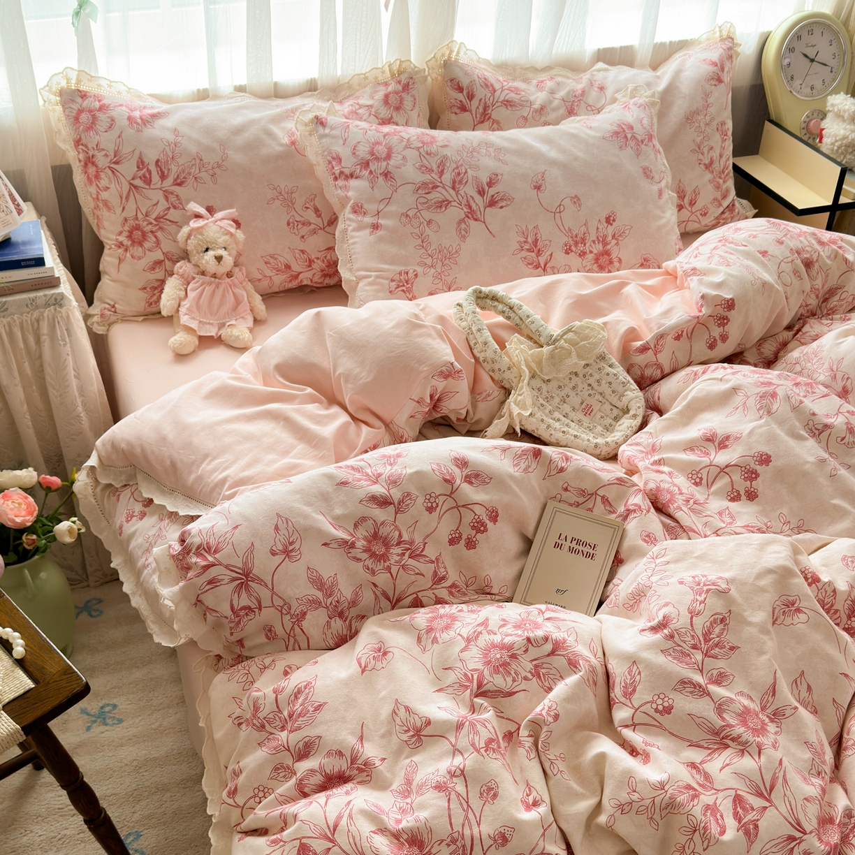 91家纺网 家纺一手货源 找家纺 简宜家居（朝初家纺） 2025新款全棉磨毛蕾丝花边四件套 花蔓-红