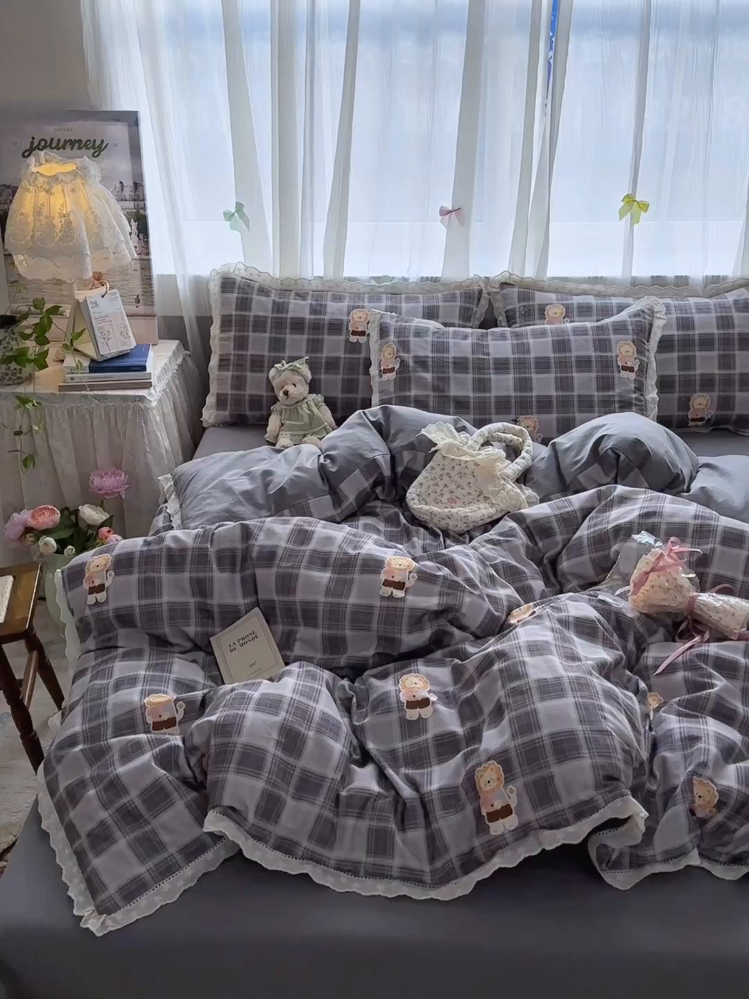 91家纺网 家纺一手货源 找家纺 简宜家居（朝初家纺） 2025新款全棉磨毛蕾丝花边四件套 奶狮-蓝格