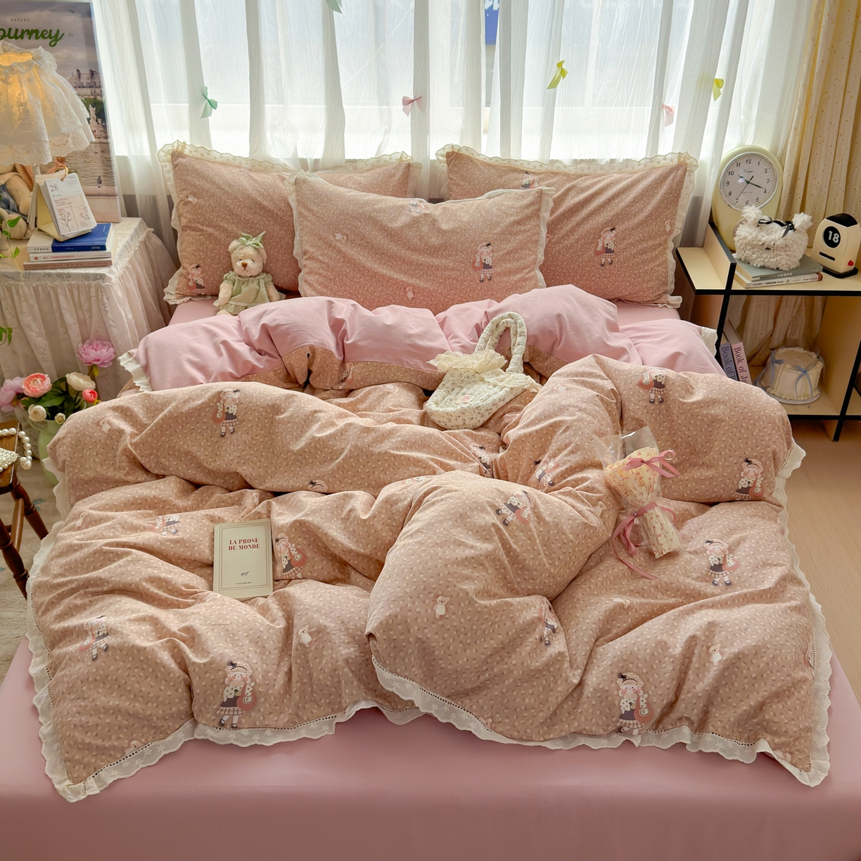 91家纺网 家纺一手货源 找家纺 简宜家居（朝初家纺） 2025新款全棉磨毛蕾丝花边四件套 兔兔花被窝