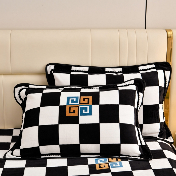 91家纺网 家纺一手货源 找家纺 绒品荟家纺 2025新款8.5斤加厚牛奶绒金貂绒法莱绒四件套三件套冬季法兰绒床裙款高克重棋盘格