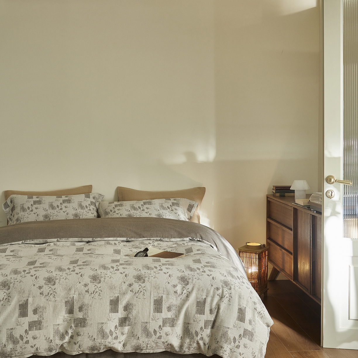 91家纺网 家纺一手货源 找家纺 （总）梦享生活家居 2025新款高级轻奢色织双层纱大提花棉麻四件套