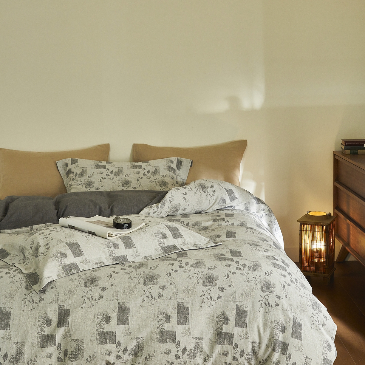 91家纺网 家纺一手货源 找家纺 梦享生活家居 2025新款高级轻奢色织双层纱大提花棉麻四件套 梦芙-深灰