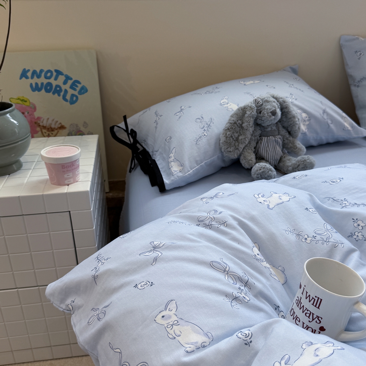 91家纺网 家纺一手货源 找家纺 慕尚家纺 2025新款全棉母婴级双层纱四件套 蝴蝶结绑带款-丝带小兔