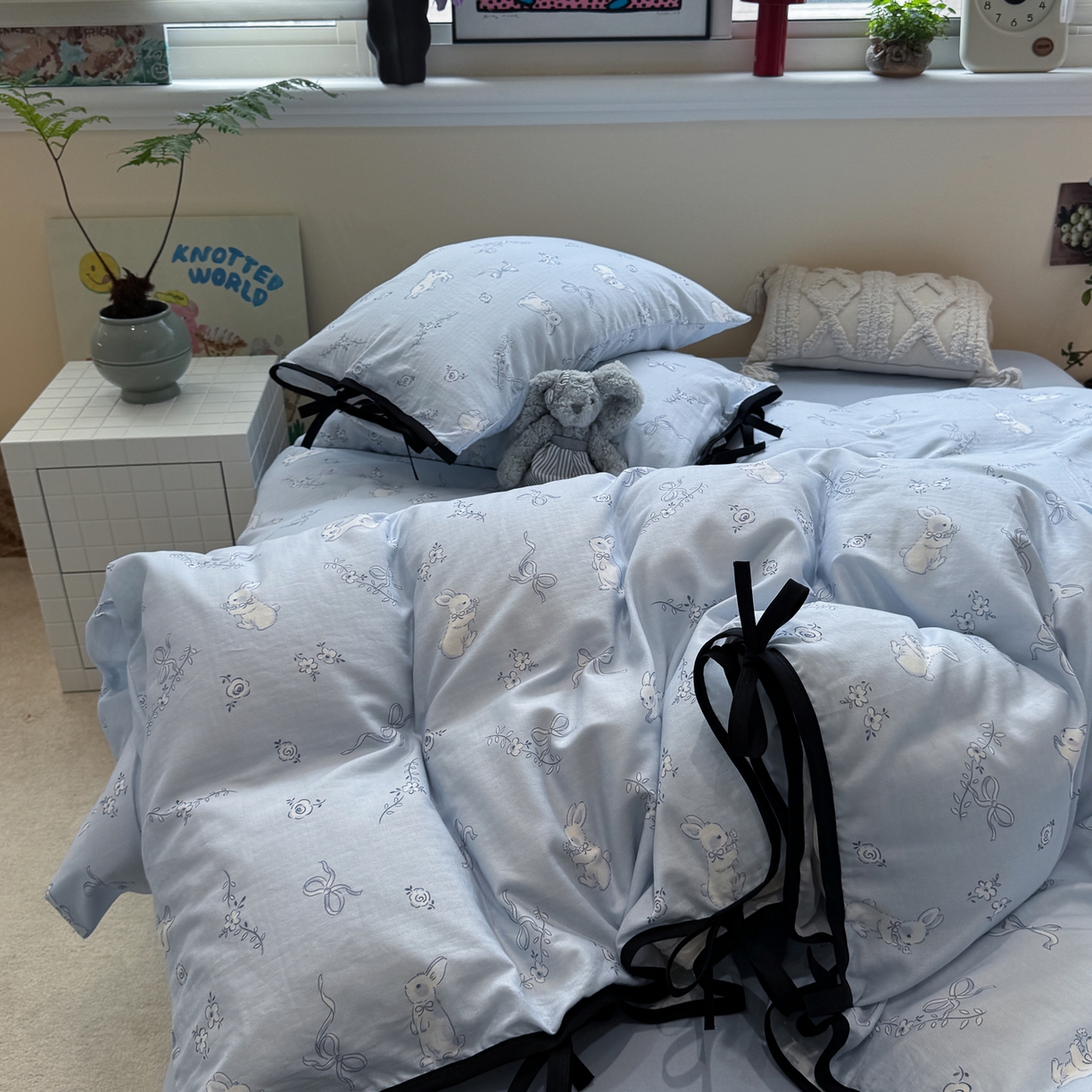 91家纺网 家纺一手货源 找家纺 慕尚家纺 2025新款全棉母婴级双层纱四件套 蝴蝶结绑带款-丝带小兔