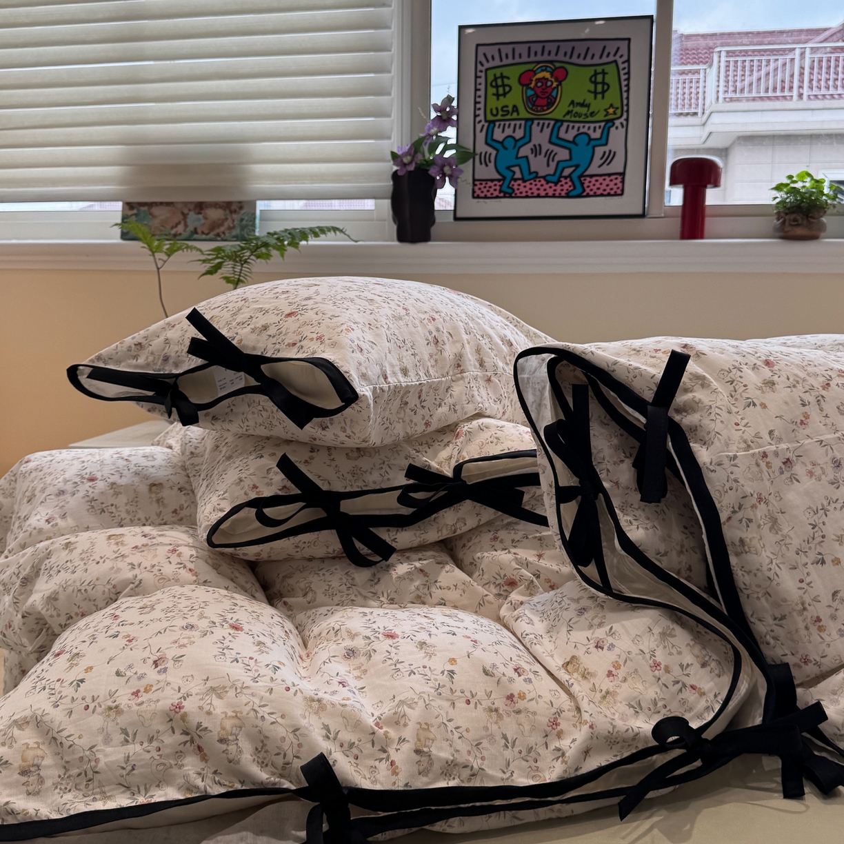 91家纺网 家纺一手货源 找家纺 慕尚家纺 2025新款全棉母婴级双层纱四件套 蝴蝶结绑带款-花丛小鸭