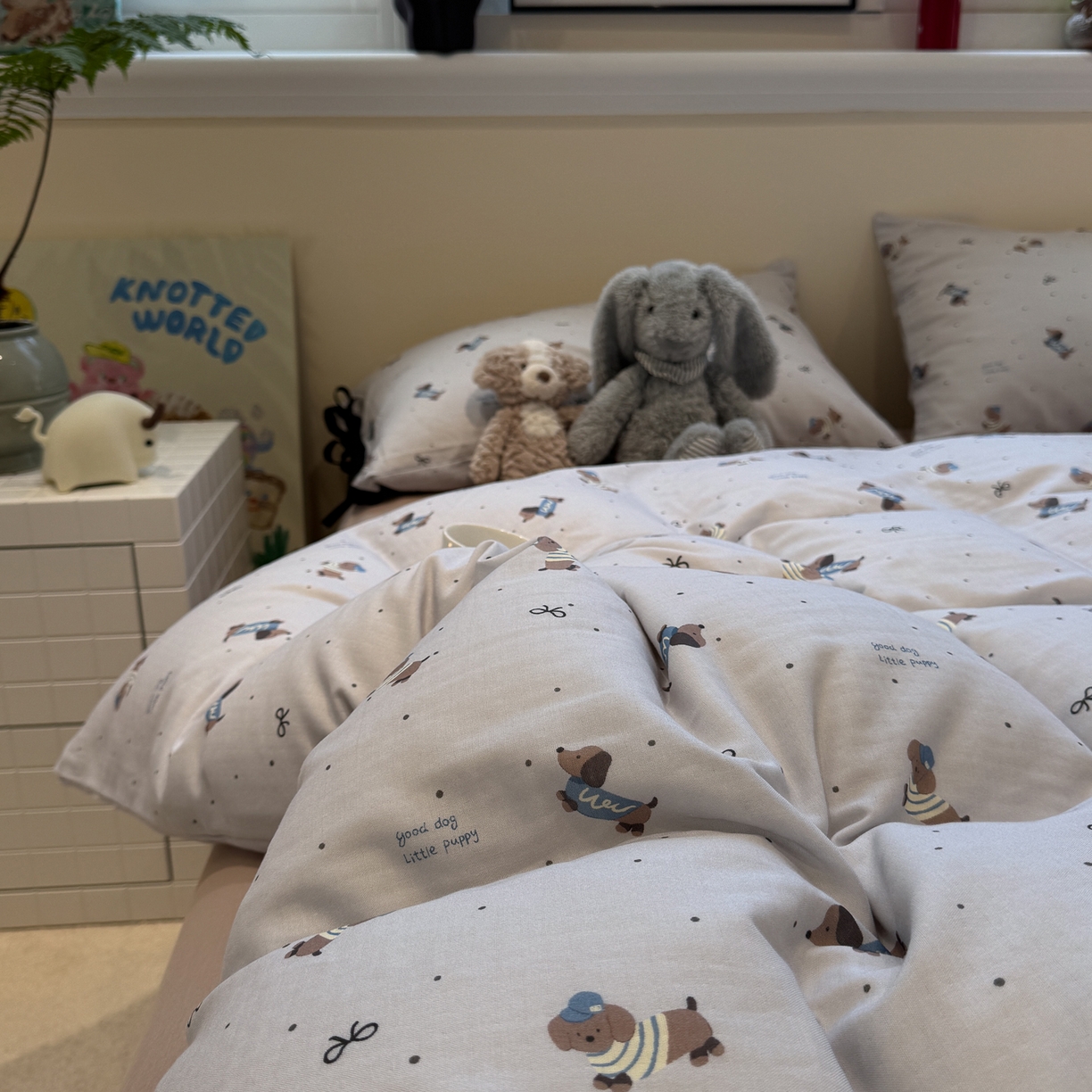 91家纺网 家纺一手货源 找家纺 慕尚家纺 2025新款全棉母婴级双层纱四件套 蝴蝶结绑带款-帽子腊肠