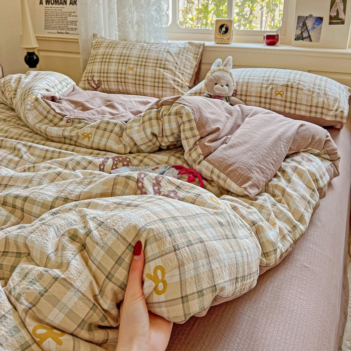 91家纺网 家纺一手货源 找家纺 梦纤绒 2025新款云感木棉皱皱双层纱四件套-简单款 甜心奶泡