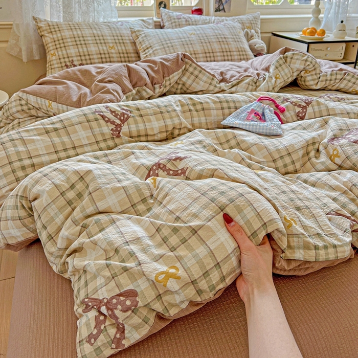 91家纺网 家纺一手货源 找家纺 梦纤绒 2025新款云感木棉皱皱双层纱四件套-简单款 甜心奶泡