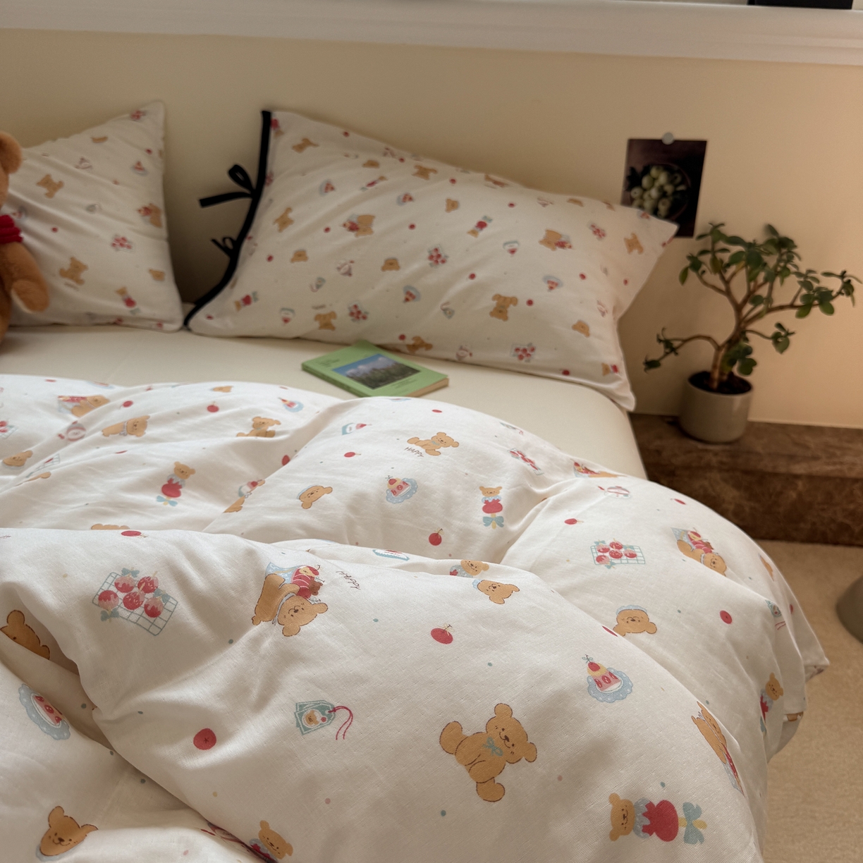 91家纺网 家纺一手货源 找家纺 慕尚家纺 2025新款全棉母婴级双层纱四件套 蝴蝶结绑带款-小熊蛋糕