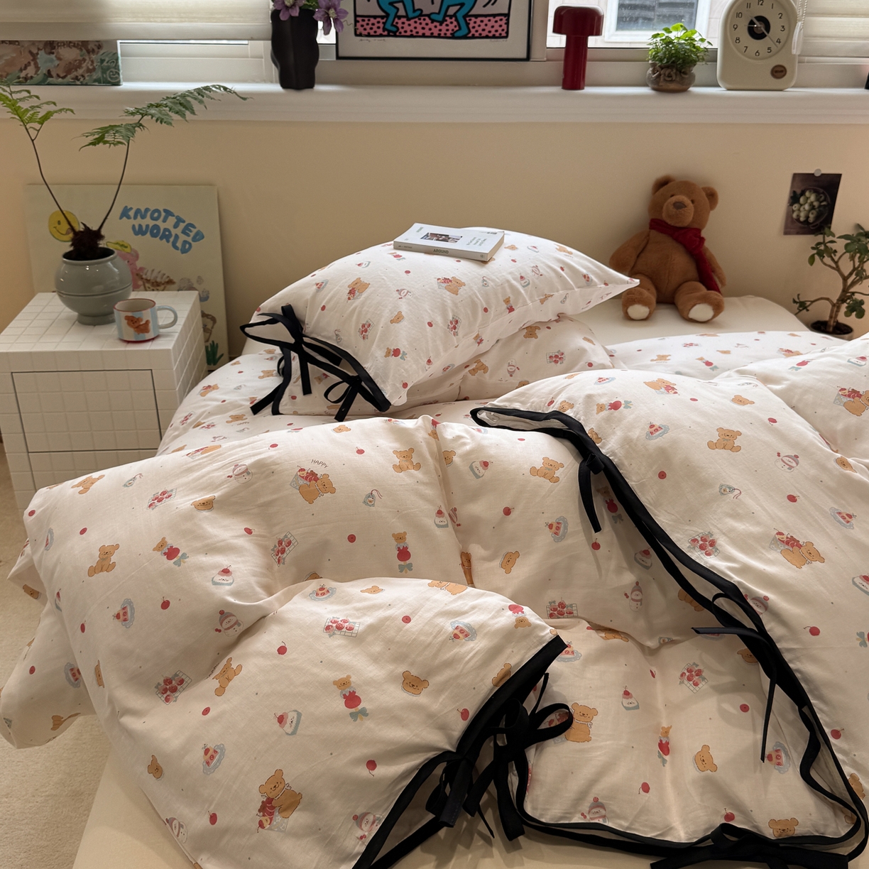 91家纺网 家纺一手货源 找家纺 慕尚家纺 2025新款全棉母婴级双层纱四件套 蝴蝶结绑带款-小熊蛋糕