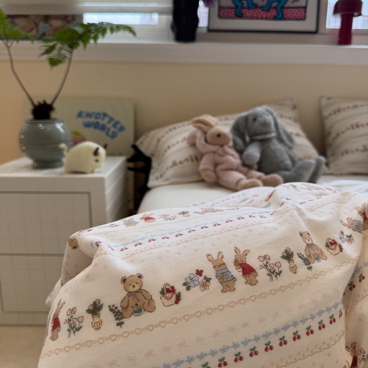 91家纺网 家纺一手货源 找家纺 慕尚家纺 2025新款全棉母婴级双层纱四件套 蝴蝶结绑带款-小熊和兔子