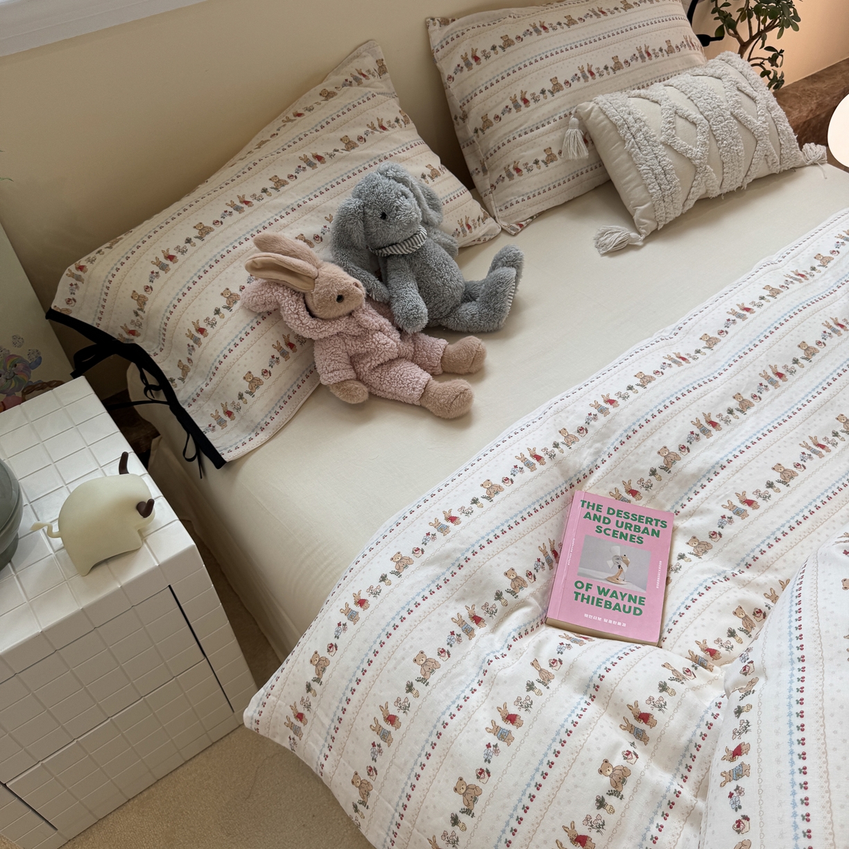 91家纺网 家纺一手货源 找家纺 慕尚家纺 2025新款全棉母婴级双层纱四件套 蝴蝶结绑带款-小熊和兔子