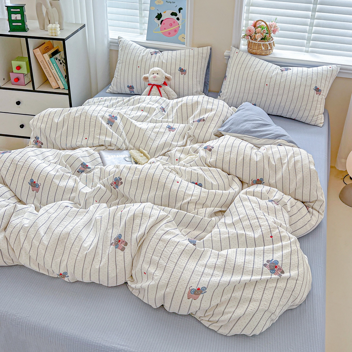 91家纺网 家纺一手货源 找家纺 梦纤绒 2025新款云感木棉皱皱双层纱四件套-简单款 条纹小象