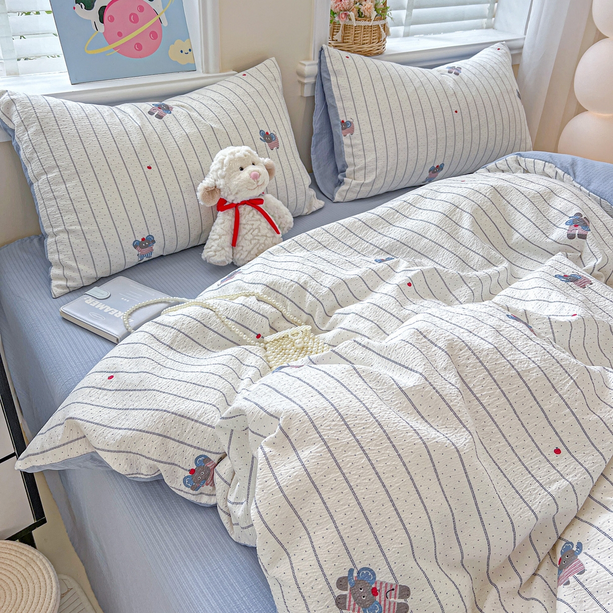 91家纺网 家纺一手货源 找家纺 梦纤绒 2025新款云感木棉皱皱双层纱四件套-简单款 条纹小象