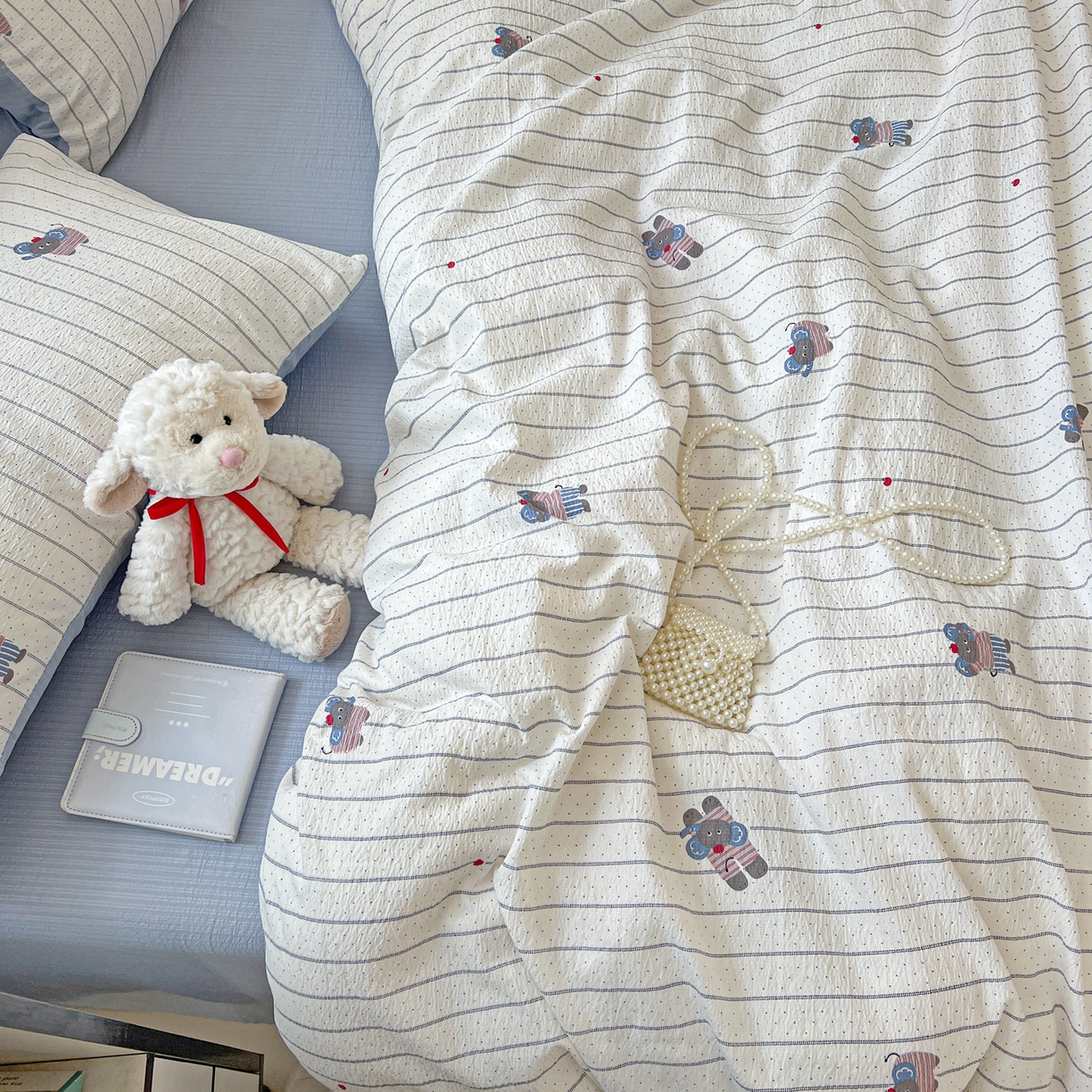 91家纺网 家纺一手货源 找家纺 梦纤绒 2025新款云感木棉皱皱双层纱四件套-简单款 条纹小象