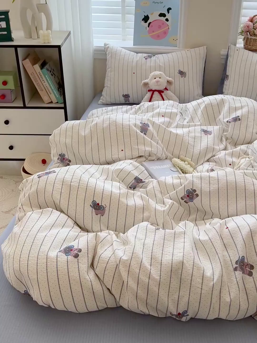 91家纺网 家纺一手货源 找家纺 梦纤绒 2025新款云感木棉皱皱双层纱四件套-简单款 条纹小象