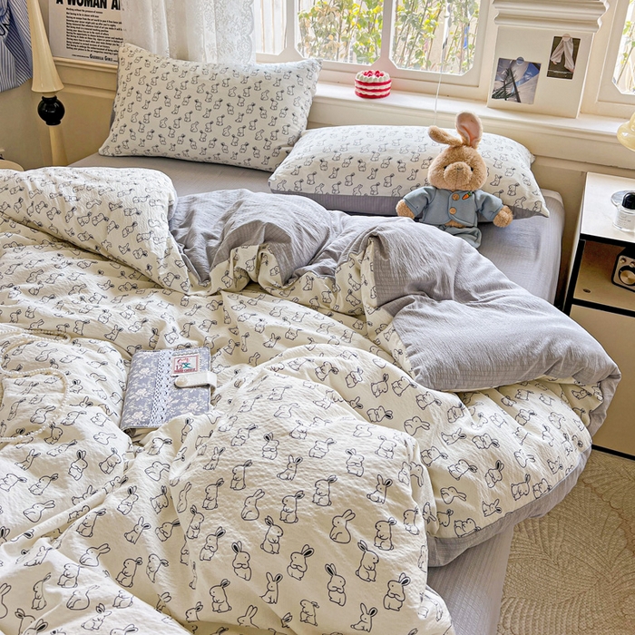 91家纺网 家纺一手货源 找家纺 梦纤绒 2025新款云感木棉皱皱双层纱四件套-简单款 小黑兔