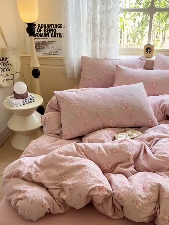 91家纺网 家纺一手货源 找家纺 梦纤绒 2025新款云感木棉皱皱双层纱四件套-简单款 一束温柔