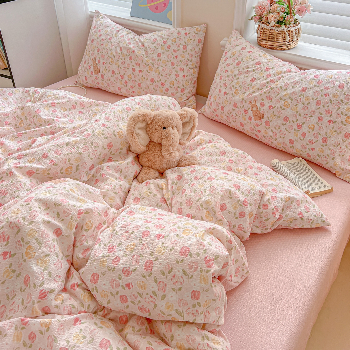 91家纺网 家纺一手货源 找家纺 梦纤绒 2025新款云感木棉皱皱双层纱四件套-简单款 郁金香小兔粉