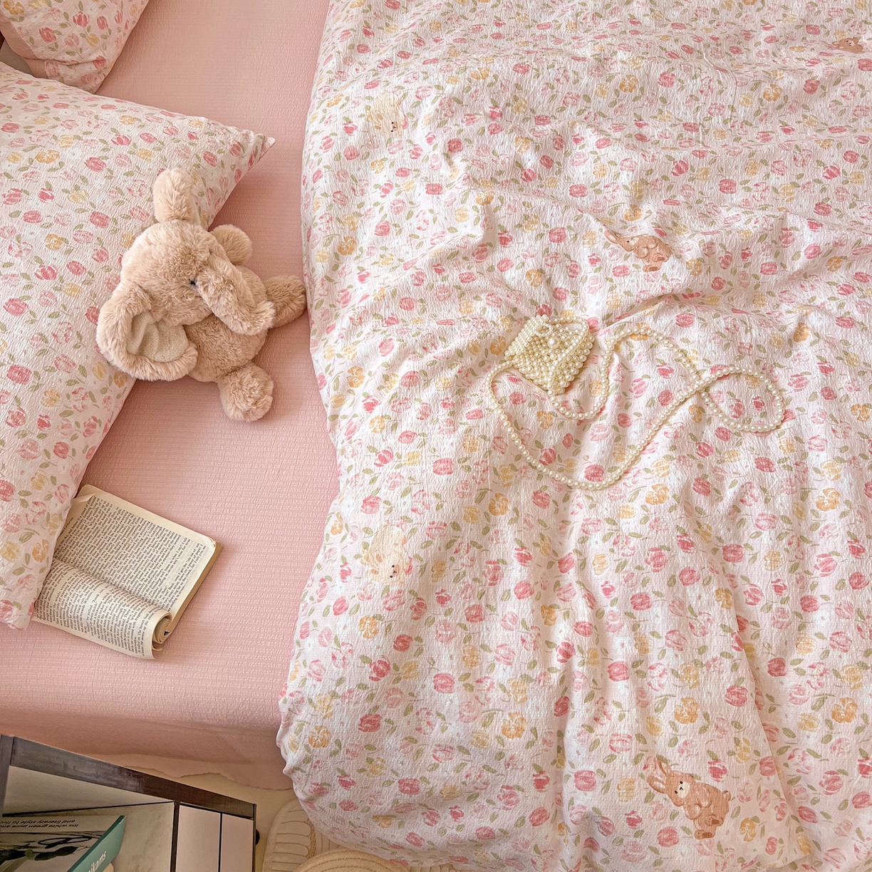 91家纺网 家纺一手货源 找家纺 梦纤绒 2025新款云感木棉皱皱双层纱四件套-简单款 郁金香小兔粉