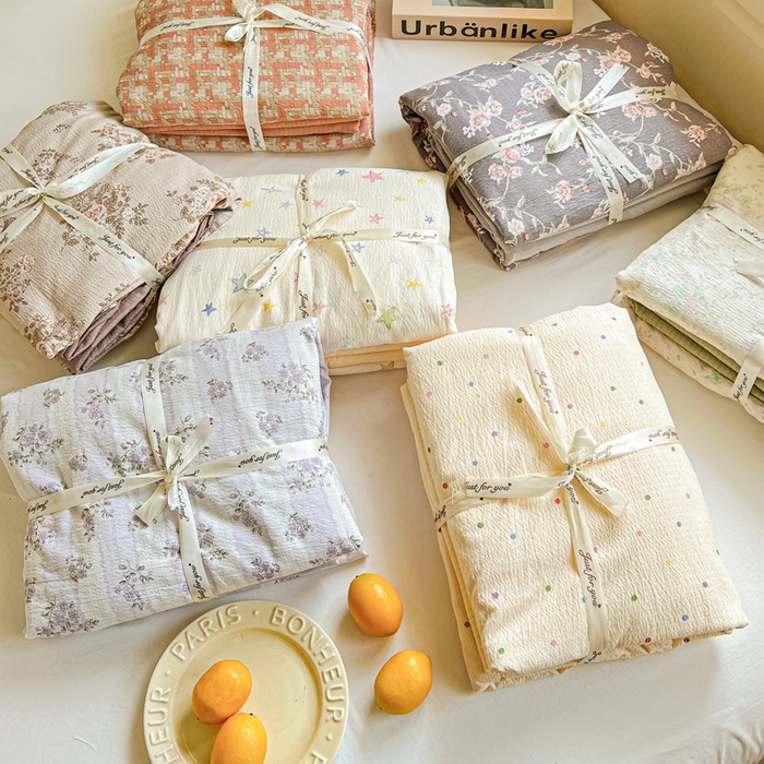 91家纺网 家纺一手货源 找家纺 梦纤绒 2025新款云感木棉皱皱双层纱四件套-简单款 组合图（仅供参考）