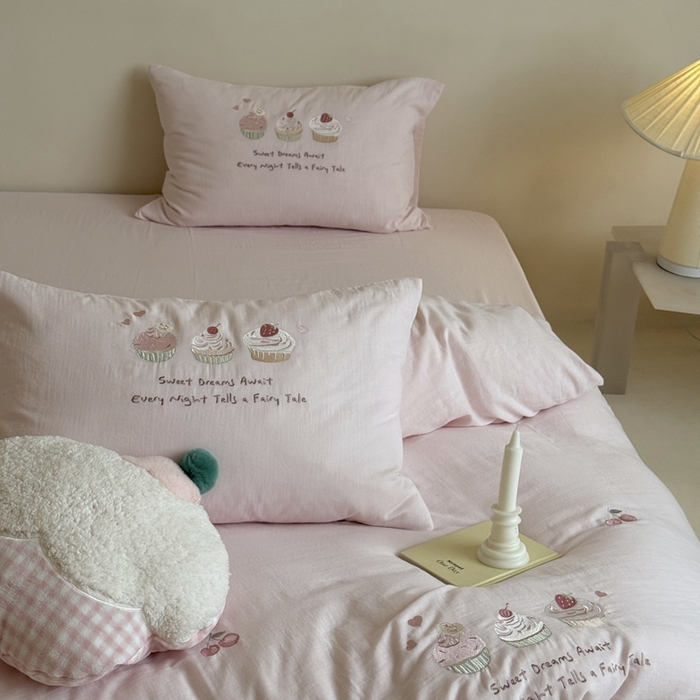 91家纺网 家纺一手货源 找家纺 （总）鹿班家居 2025新款全棉纯棉皱皱纱精密刺绣系列四件套-香草甜铺（标准会员-20元）