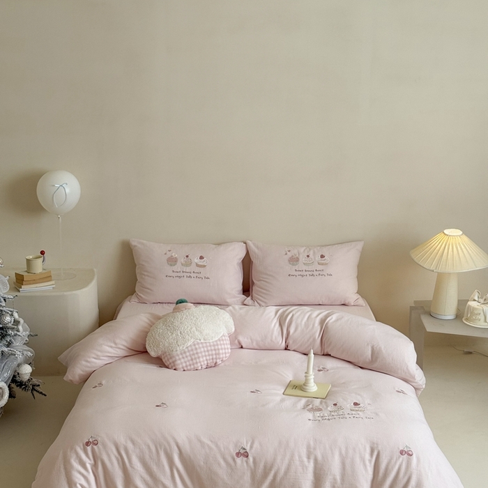 91家纺网 家纺一手货源 找家纺 （总）鹿班家居 2025新款全棉纯棉皱皱纱精密刺绣系列四件套-香草甜铺（标准会员-20元）