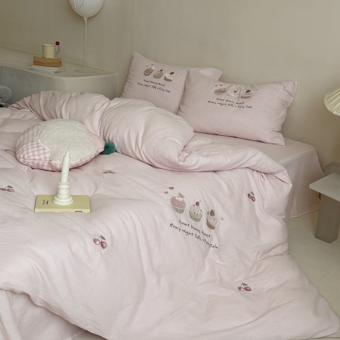 91家纺网 家纺一手货源 找家纺 （总）鹿班家居 2025新款全棉纯棉皱皱纱精密刺绣系列四件套-香草甜铺（标准会员-20元）