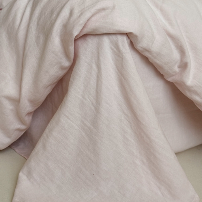 91家纺网 家纺一手货源 找家纺 鹿班家居 2025新款全棉纯棉皱皱纱精密刺绣系列四件套-香草甜铺（标准会员-20元） 香草甜铺-粉色