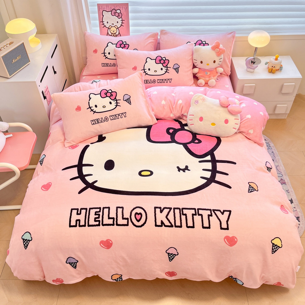 91家纺网 家纺一手货源 找家纺 暮思家居 2025新款正版授权三丽鸥大阪数码印花高克重加厚保暖牛奶绒四件套 绒大阪-甜筒KT