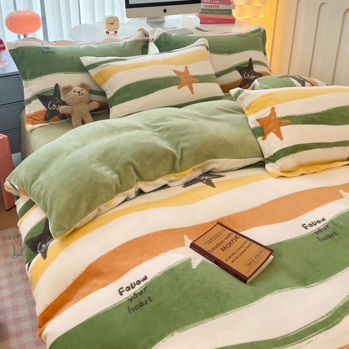 91家纺网 家纺一手货源 找家纺 眠博士 2025新款烂花牛奶绒印花牛奶绒加厚保暖简单款四件套 简单款-灿若繁星