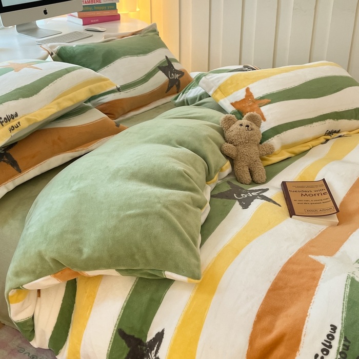 91家纺网 家纺一手货源 找家纺 眠博士 2025新款烂花牛奶绒印花牛奶绒加厚保暖简单款四件套 简单款-灿若繁星