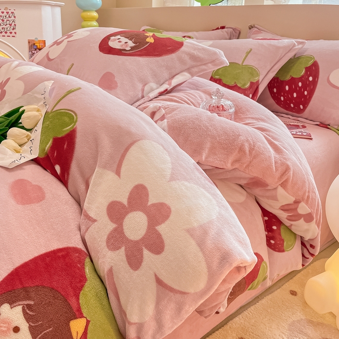 91家纺网 家纺一手货源 找家纺 眠博士 2025新款烂花牛奶绒印花牛奶绒加厚保暖简单款四件套 简单款-草莓女孩