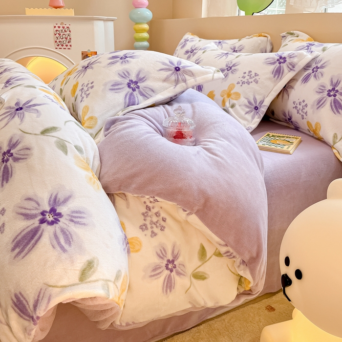 91家纺网 家纺一手货源 找家纺 眠博士 2025新款烂花牛奶绒印花牛奶绒加厚保暖简单款四件套 简单款-花溪紫