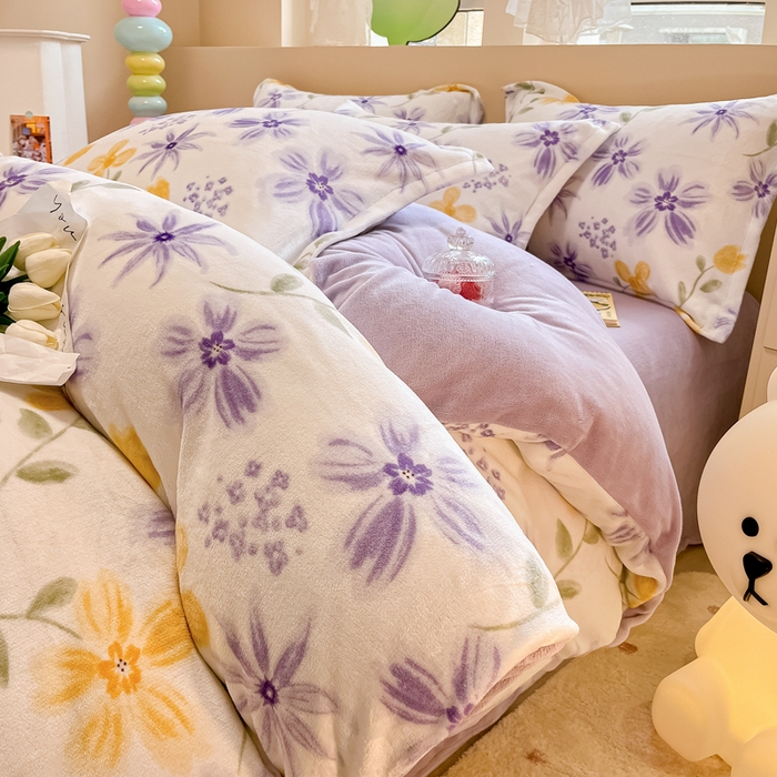 91家纺网 家纺一手货源 找家纺 眠博士 2025新款烂花牛奶绒印花牛奶绒加厚保暖简单款四件套 简单款-花溪紫