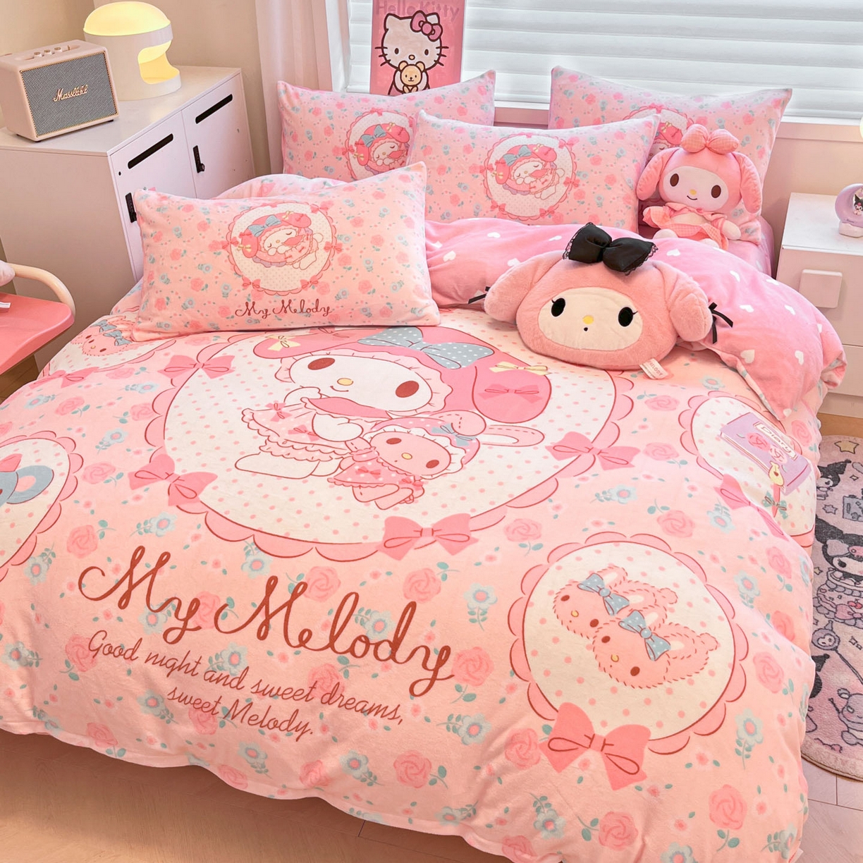 91家纺网 家纺一手货源 找家纺 暮思家居 2025新款正版授权三丽鸥大阪数码印花高克重加厚保暖牛奶绒四件套 绒大阪-花园美乐蒂