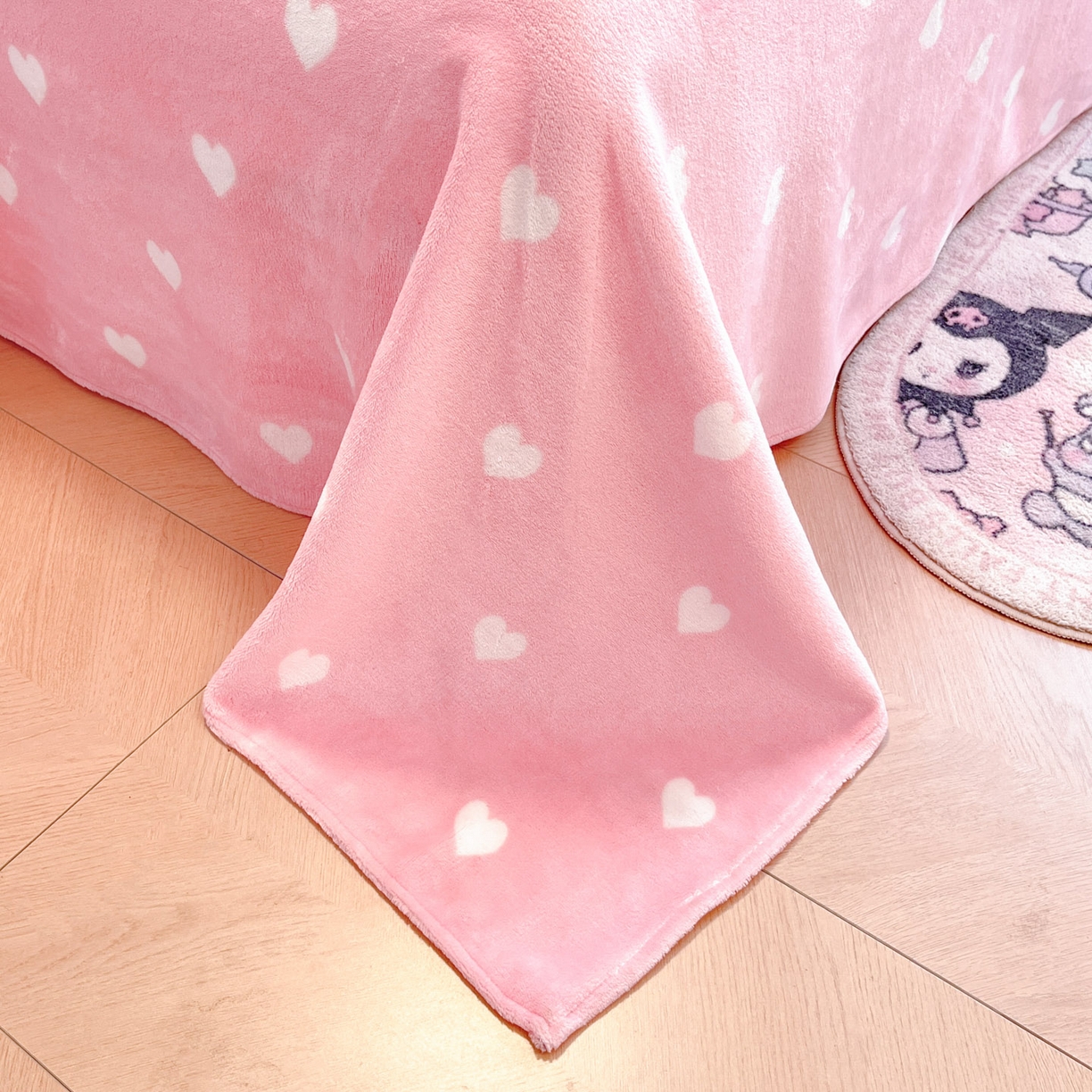 91家纺网 家纺一手货源 找家纺 暮思家居 2025新款正版授权三丽鸥大阪数码印花高克重加厚保暖牛奶绒四件套 绒大阪-花园美乐蒂