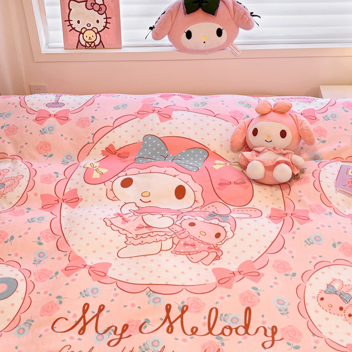 91家纺网 家纺一手货源 找家纺 暮思家居 2025新款正版授权三丽鸥大阪数码印花高克重加厚保暖牛奶绒四件套 绒大阪-花园美乐蒂